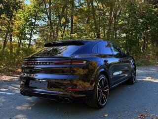 2025 Porsche Cayenne E-Hybrid Coupé III Рестайлинг, чёрный, 16500000 рублей, вид 5