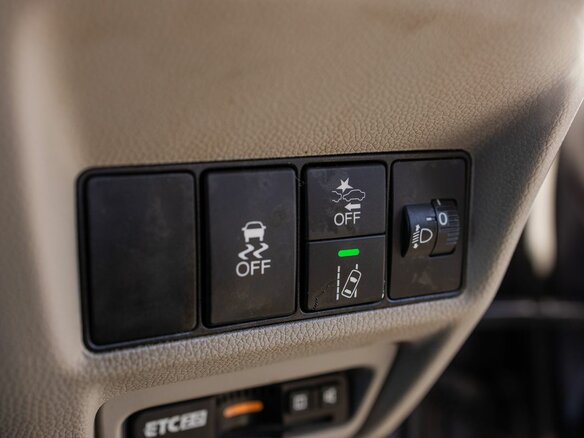 2020 Honda Stepwgn V Рестайлинг, серый, 2299000 рублей - вид 15