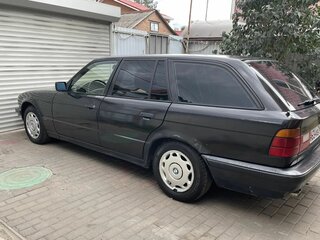1993 BMW 5 серии 520i III (E34), чёрный, 379000 рублей, вид 3