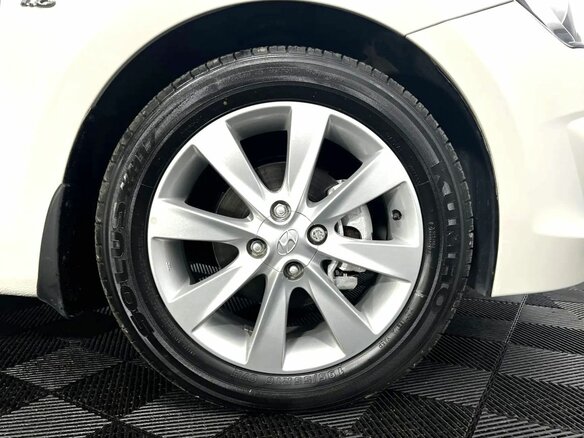2014 Hyundai Solaris I, бежевый, 1310000 рублей - вид 20