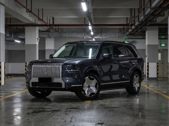 2026 Zeekr 9X 55 kWh (до 3.5 т), серый, 11100000 рублей