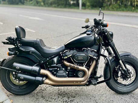 2020 Harley-Davidson Fat Bob, чёрный, 1800000 рублей, вид 4