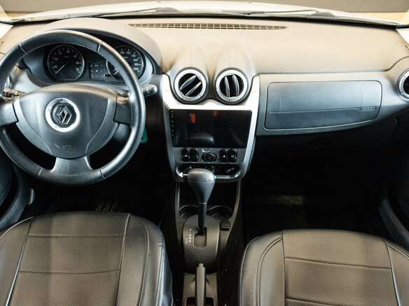 2014 Renault Sandero I, серебристый, 1000000 рублей - вид 4