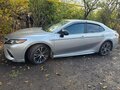 2018 Toyota Camry US Market VIII (XV70), серый, 2100000 рублей - вид 3