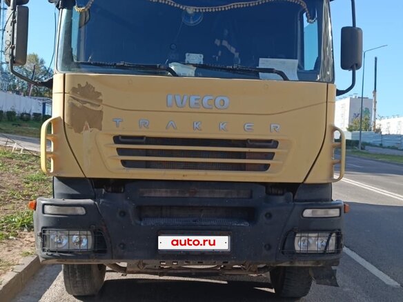 2007 Iveco Trakker, жёлтый, 2990000 рублей