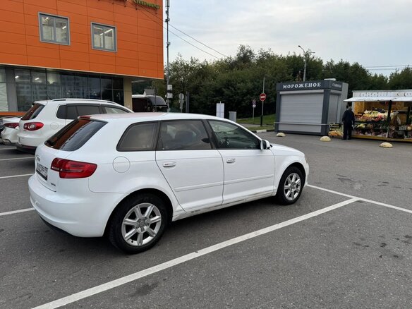 2012 Audi A3 II (8P) Рестайлинг 2, белый, 650000 рублей - вид 1