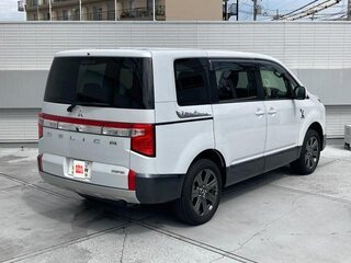 2023 Mitsubishi Delica D:5 I Рестайлинг, белый, 2770000 рублей, вид 3