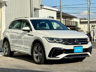 2022 Volkswagen Tiguan II Рестайлинг, белый, 2462002 рублей, вид 1