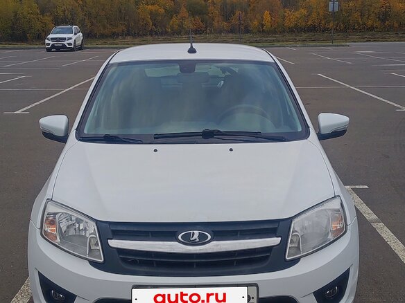 2015 Lada (ВАЗ) Granta I, белый, 400000 рублей - вид 3