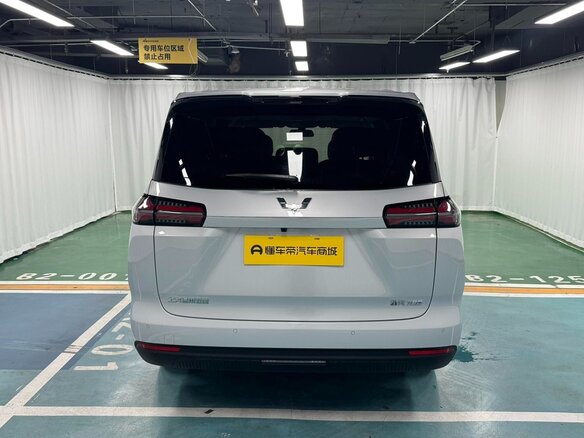 2026 Wuling Starlight 730, серебристый - вид 5