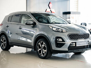 2019 Kia Sportage IV Рестайлинг, серебристый, 2100000 рублей, вид 3