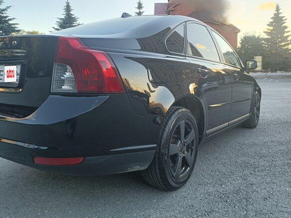 2008 Volvo S40 II Рестайлинг, чёрный, 650000 рублей - вид 2
