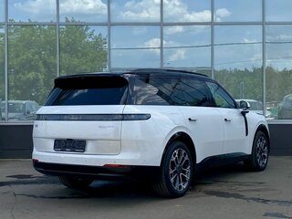 2026 Lynk & Co 900, белый, 8640000 рублей, вид 2