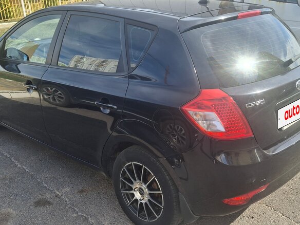 2011 Kia Ceed I Рестайлинг, чёрный, 690000 рублей - вид 2