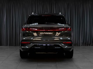 2023 Audi Q6 45 TFSI, серый, 7149000 рублей, вид 4