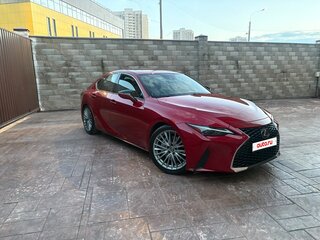 2021 Lexus IS 300 III Рестайлинг 2, красный, 3950000 рублей, вид 1