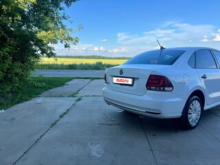 2018 Volkswagen Polo V Рестайлинг, белый, 745000 рублей, вид 2