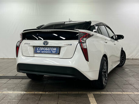 2016 Toyota Prius IV (XW50), белый, 1750000 рублей, вид 3