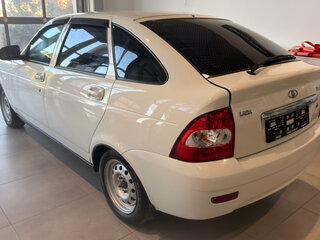 2009 Lada (ВАЗ) Priora I, белый, 350000 рублей, вид 4