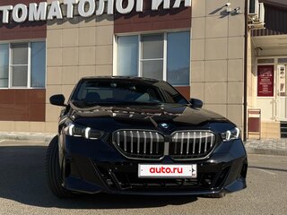 2023 BMW 5 серии 530i xDrive VIII (G60/G61/G68), чёрный, 6300000 рублей, вид 2