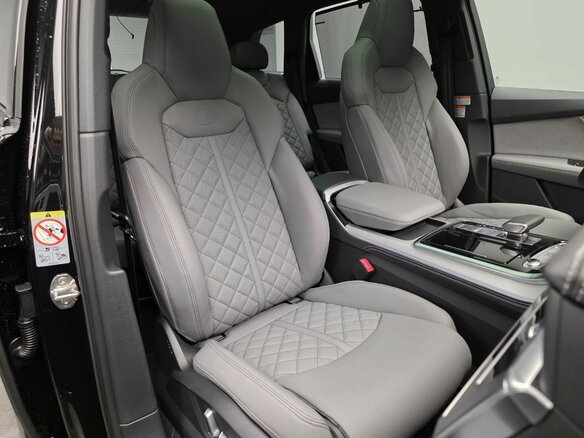 2025 Audi Q7 50 TDI II (4M) Рестайлинг 2, белый, 13900000 рублей - вид 3