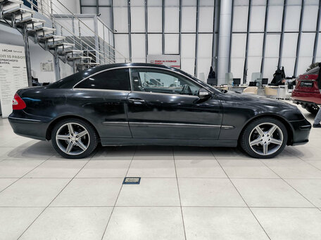 2004 Mercedes-Benz CLK-Класс 200 II (W209), чёрный, 450000 рублей, вид 4