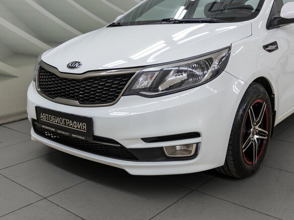 2015 Kia Rio 6-speed III, белый, 1268000 рублей - вид 9