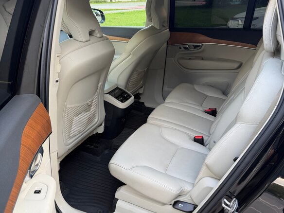 2022 Volvo XC90 II Рестайлинг 1, чёрный - вид 34