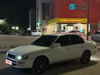 1995 Toyota Corolla VII (E100), белый, 270000 рублей, вид 1
