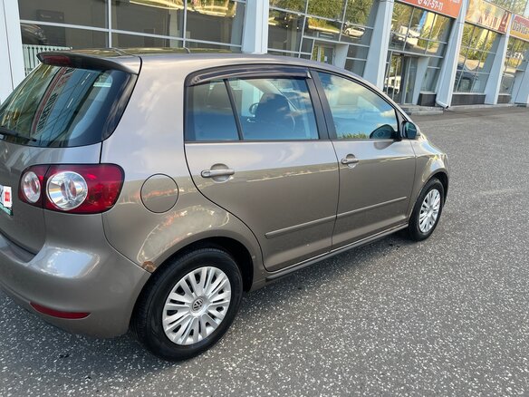 2011 Volkswagen Golf Plus II, серый, 550000 рублей - вид 1