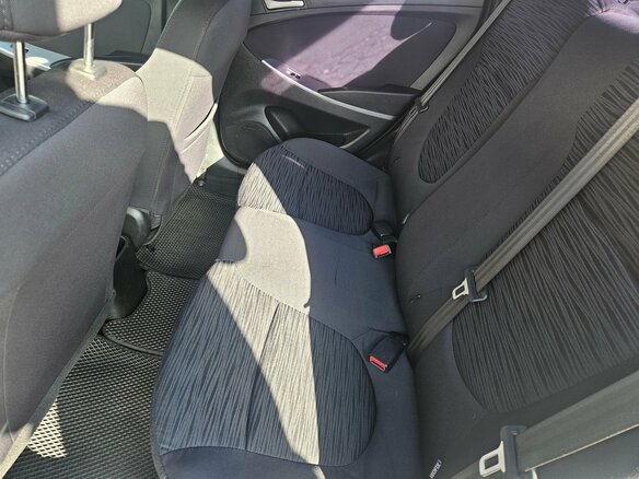 2015 Hyundai Solaris I Рестайлинг, белый, 825000 рублей - вид 9