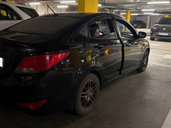 2016 Hyundai Solaris I Рестайлинг, жёлтый, 595000 рублей - вид 3