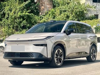 2026 Toyota bZ3X 58.3 kWh, бежевый, 3000017 рублей, вид 1