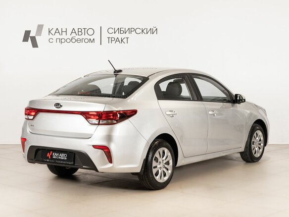 2017 Kia Rio IV, серебристый - вид 2