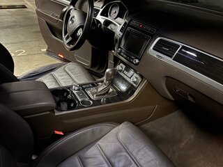 2016 Volkswagen Touareg II Рестайлинг, коричневый, 2400000 рублей, вид 5