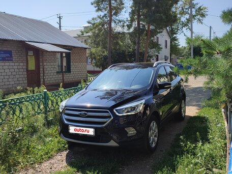 2017 Ford Kuga II Рестайлинг, чёрный, 1700000 рублей, вид 1