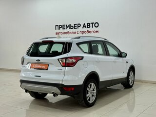 2018 Ford Kuga II Рестайлинг, белый, 1635000 рублей, вид 4
