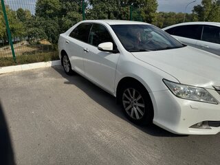 2014 Toyota Camry VII (XV50), белый, 1700000 рублей, вид 3