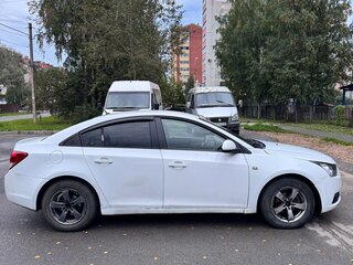 2010 Chevrolet Cruze I, белый, 420000 рублей, вид 5