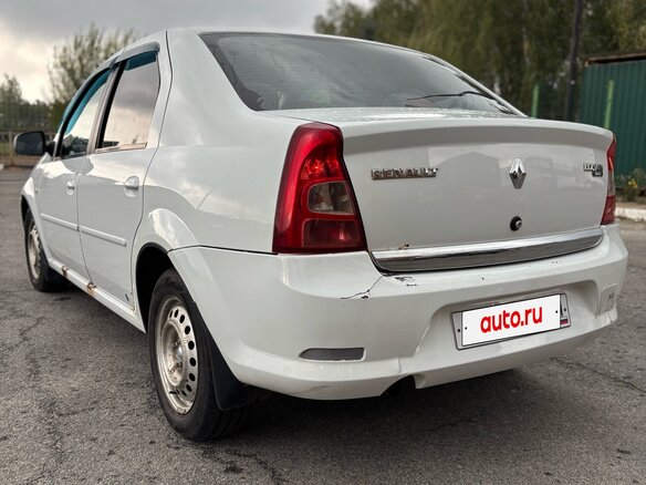2013 Renault Logan I Рестайлинг, белый, 280000 рублей - вид 2