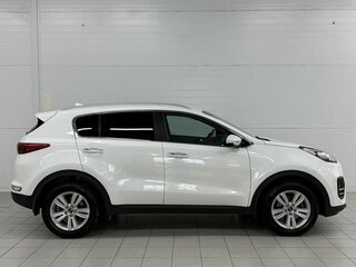 2017 Kia Sportage IV, белый, 1650000 рублей, вид 4
