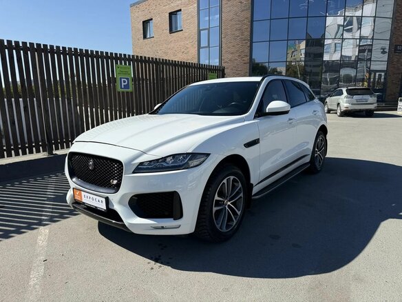 2017 Jaguar F-Pace I, белый, 3599000 рублей - вид 1