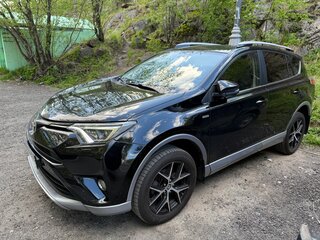 2016 Toyota RAV4 IV (XA40) Рестайлинг, чёрный, 1790000 рублей, вид 3