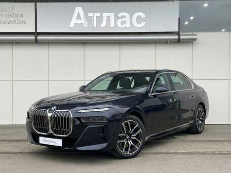BMW 7 серии VII (G70)