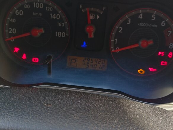 2005 Nissan Note I, белый, 400000 рублей - вид 9
