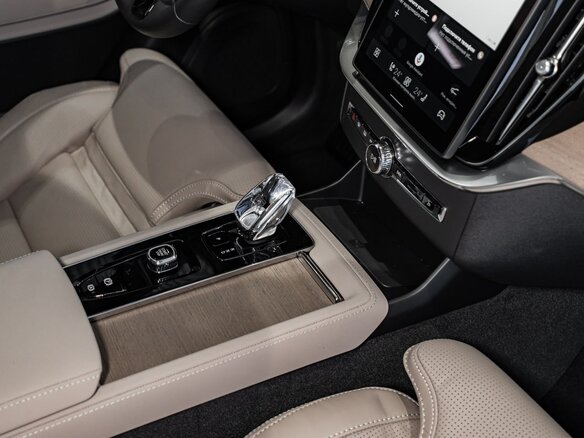 2026 Volvo XC90 B5 II Рестайлинг 2, серый, 13500000 рублей - вид 6