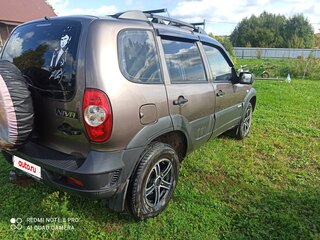2013 Chevrolet Niva I Рестайлинг, коричневый, 550000 рублей, вид 3