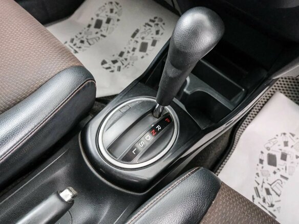 2011 Honda Fit Shuttle I, белый, 899000 рублей - вид 19