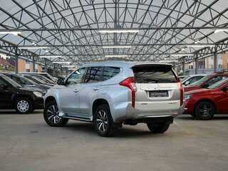 2017 Mitsubishi Pajero Sport III, серебристый, 2990000 рублей, вид 3