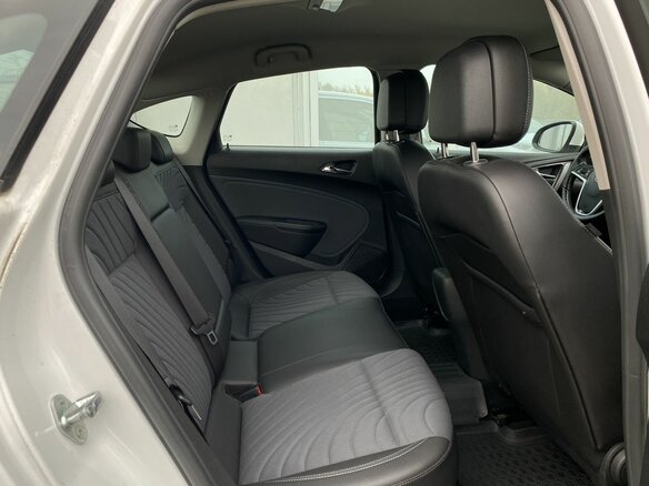 2013 Opel Astra J Рестайлинг, белый, 899000 рублей - вид 20